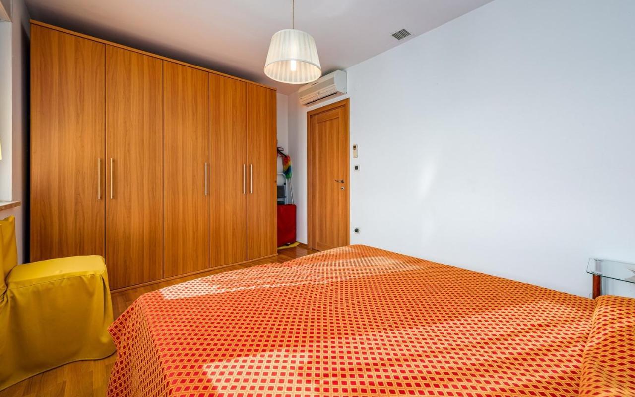 Valessia House With Apartment Umag Luaran gambar