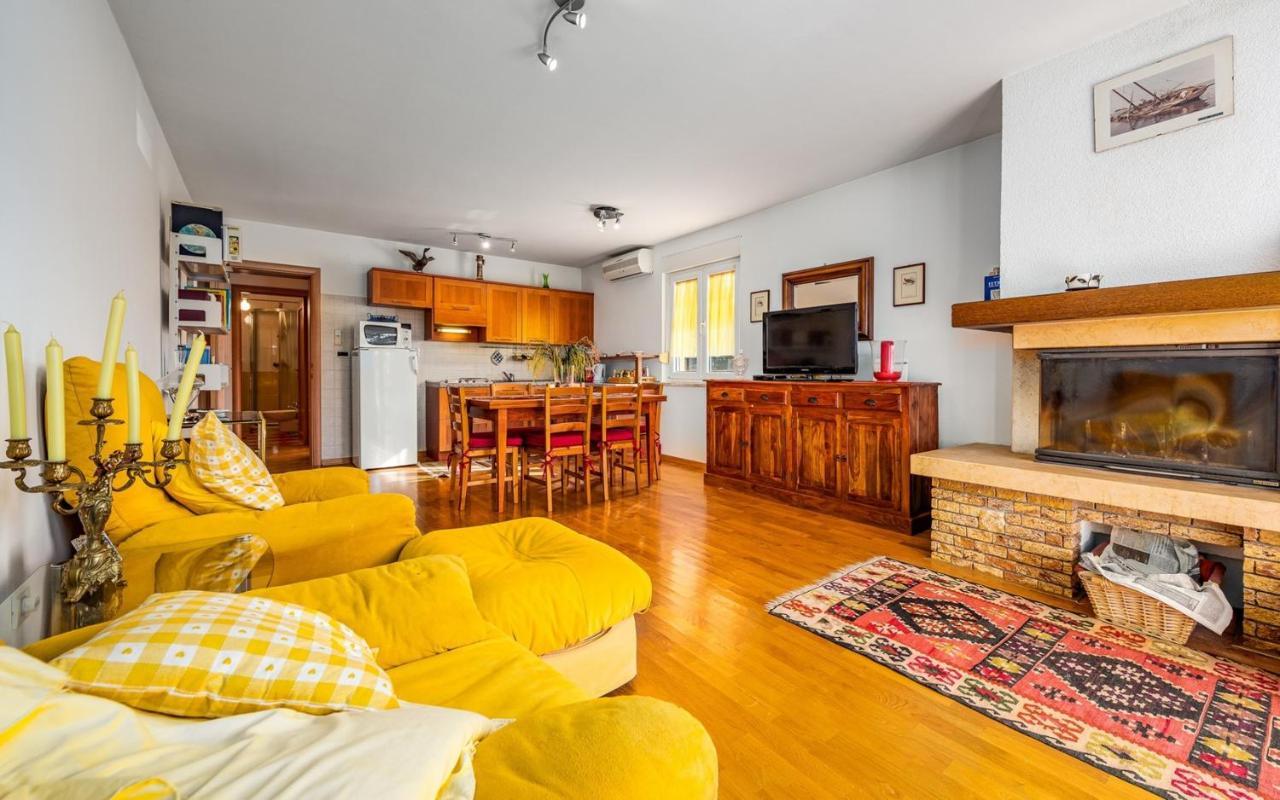 Valessia House With Apartment Umag Luaran gambar