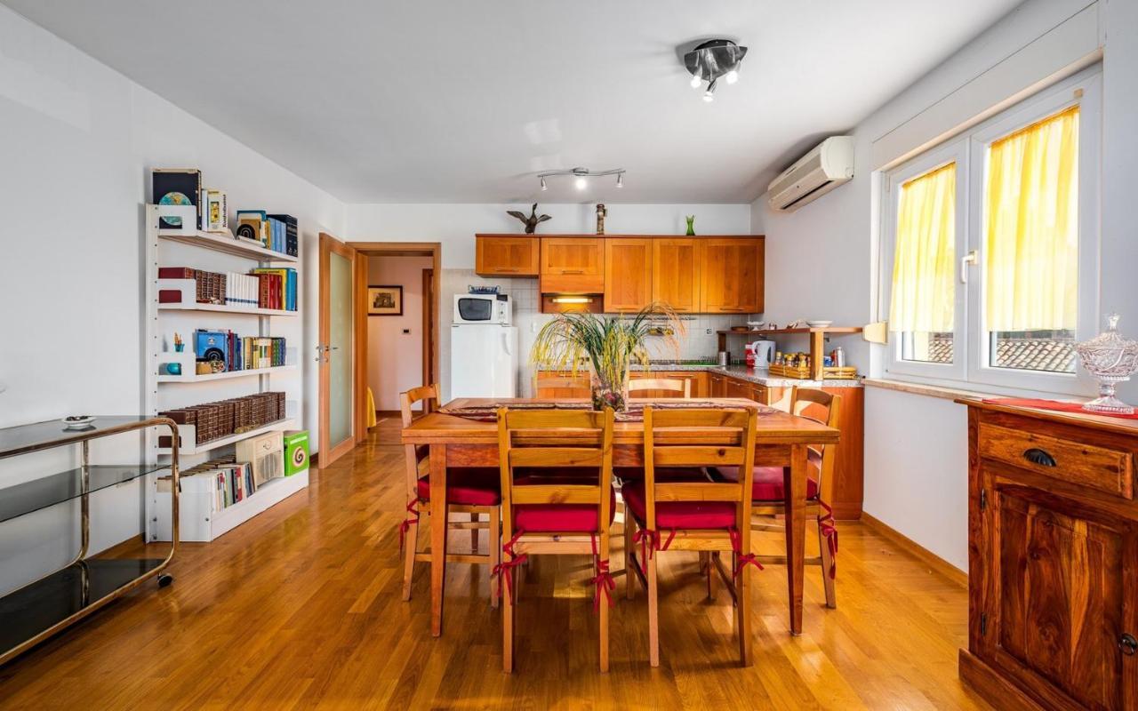 Valessia House With Apartment Umag Luaran gambar
