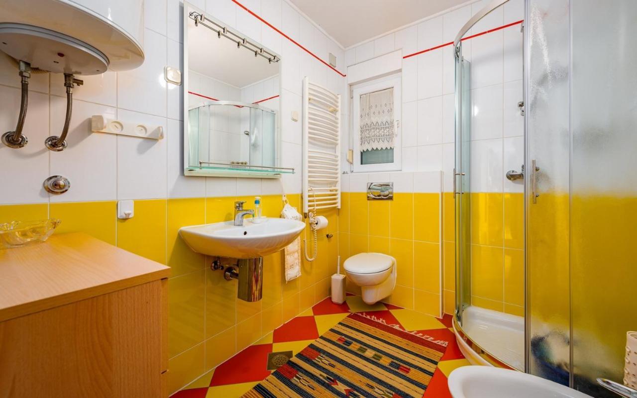 Valessia House With Apartment Umag Luaran gambar